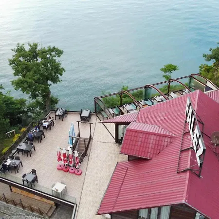 Falez Cafe&restaurant&pansiyon-arhavi Homestay *