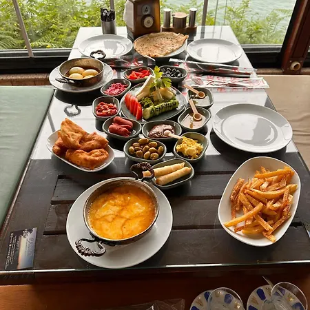 Falez Cafe&restaurant&pansiyon-arhavi